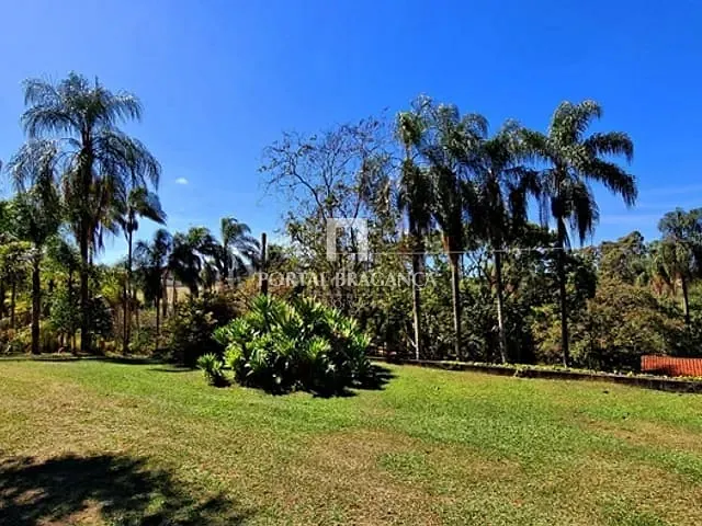 Chácara com 280m² 4 quartos e 4 banheiros, à venda, no bairro Guaripocaba em Vargem