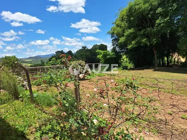 Chácara com 74718m² 3 quartos e 2 banheiros, à venda, no bairro Areia Branca Dos Assis em Mandirituba
