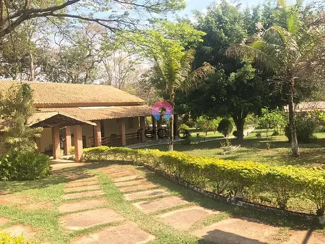 Chácara com 10151m² 14 quartos e 2 banheiros, à venda, no bairro Charneca em Betim