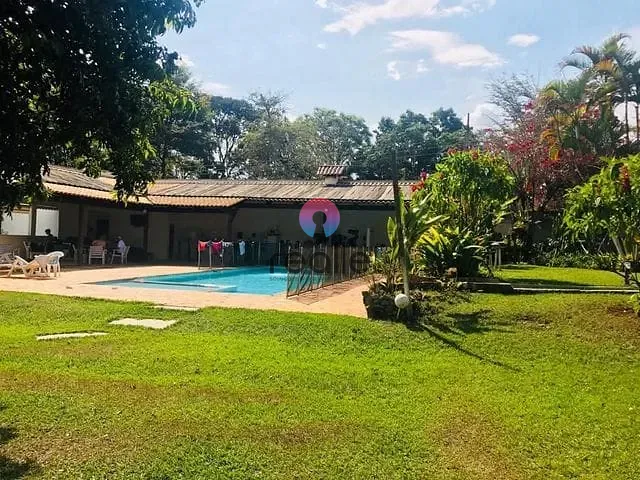 Chácara com 10151m² 14 quartos e 2 banheiros, à venda, no bairro Charneca em Betim