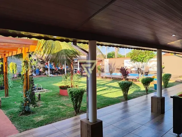 Chácara com 500m² 3 quartos e 5 banheiros, à venda, no bairro Condomínio Veredas do Rio Pardo em Serra Azul