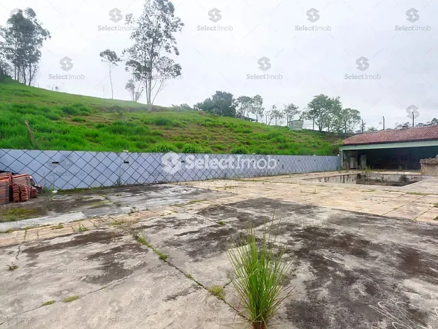Chácara com 4000m² 3 quartos e 2 banheiros, à venda, no bairro Parque do Heroísmo em Suzano