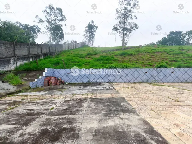 Chácara com 4000m² 3 quartos e 2 banheiros, à venda, no bairro Parque do Heroísmo em Suzano