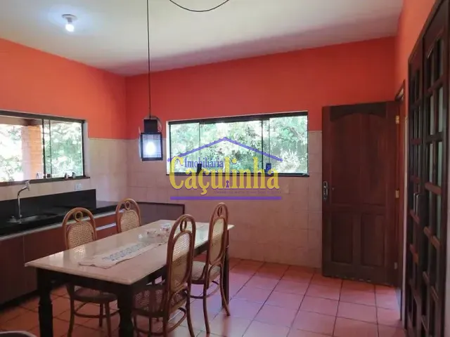 Chácara com 4728m², à venda, no bairro Rosa Machado em Piraí