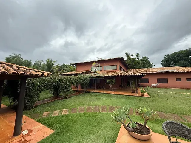 Chácara com 11000m² 5 quartos e 5 banheiros, à venda, no bairro Condomínio Alta Vista I em Senador Canedo