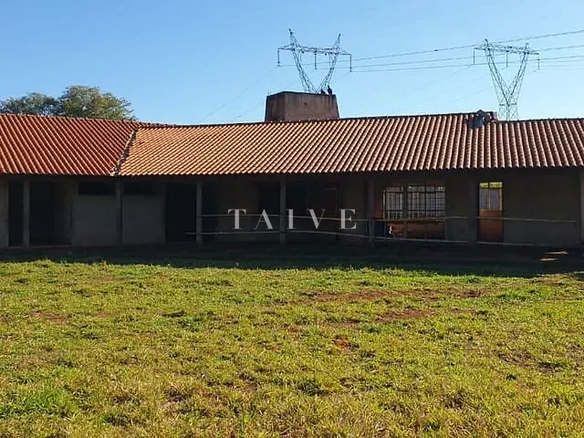 Chácara com 4952m² 4 quartos e 4 banheiros, à venda, no bairro Sabará I em Londrina