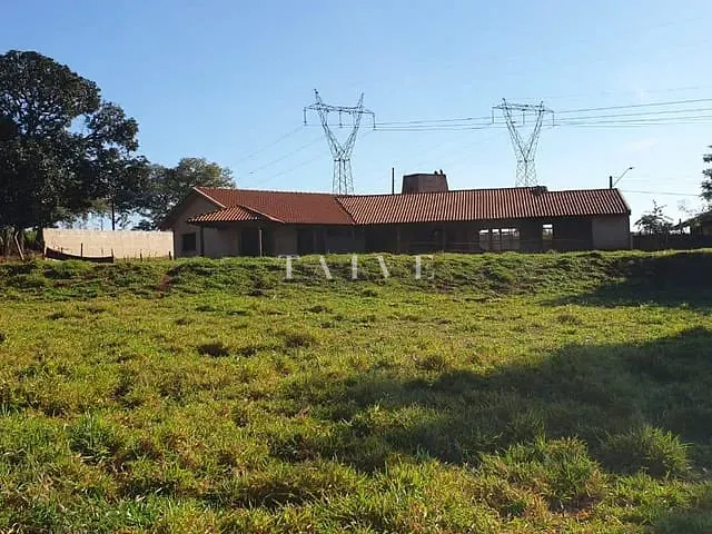 Chácara com 4952m² 4 quartos e 4 banheiros, à venda, no bairro Sabará I em Londrina