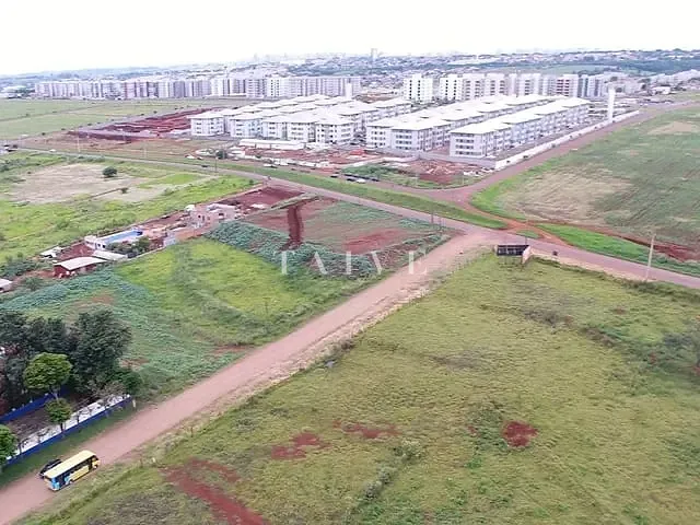 Chácara com 4952m² 4 quartos e 4 banheiros, à venda, no bairro Sabará I em Londrina