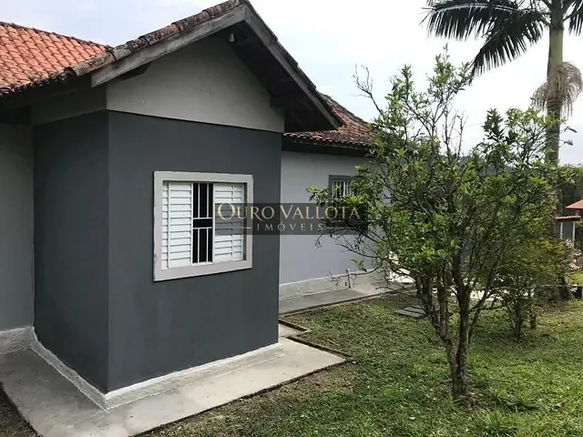 Chácara com 6000m² 3 quartos e 3 banheiros, à venda, no bairro Centro em Mogi das Cruzes