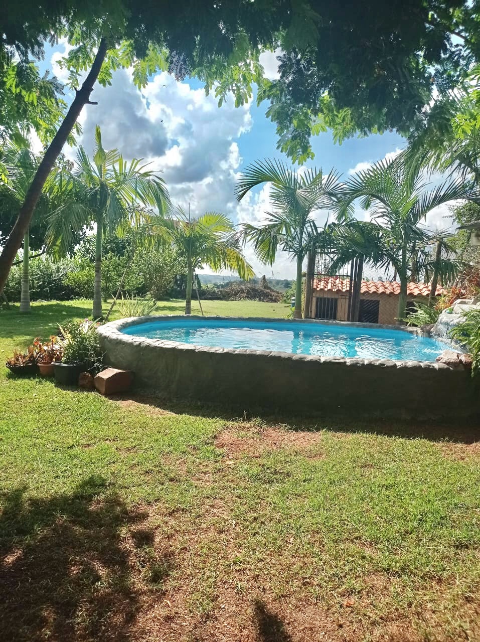 Chácara com 1000m² 3 quartos e 2 banheiros, à venda, no bairro Perobinha em Mandaguari