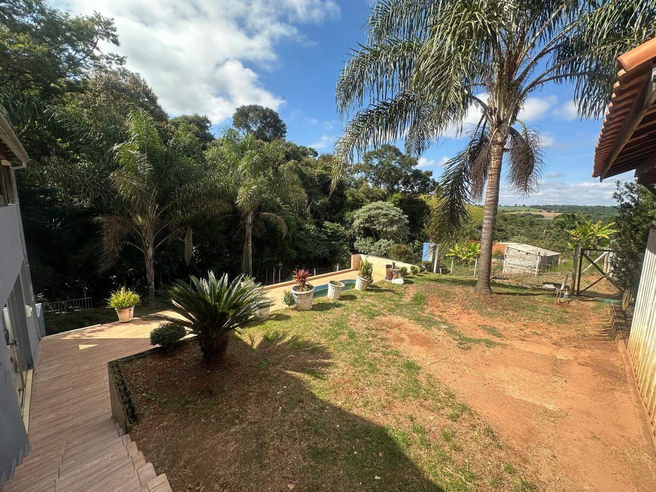 Chácara para alugar com 3 quartos, 150m² - Foto 1