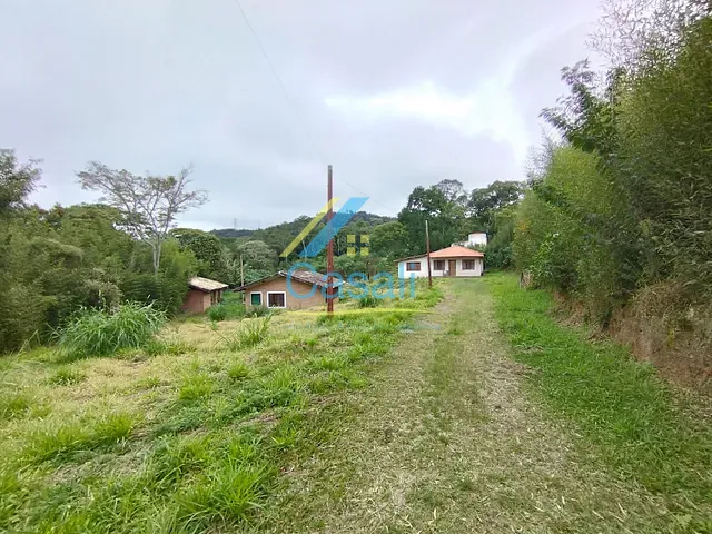 Chácara com 5000m² 3 quartos e 5 banheiros, à venda, no bairro Taipas De Pedras (Mailasqui) em São Roque