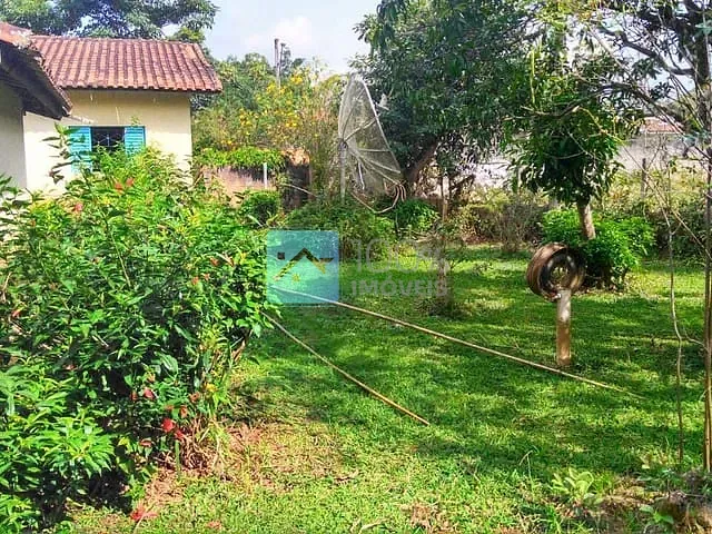 Chácara com 2000m² 4 quartos e 3 banheiros, à venda, no bairro Buquirinha II em São José dos Campos