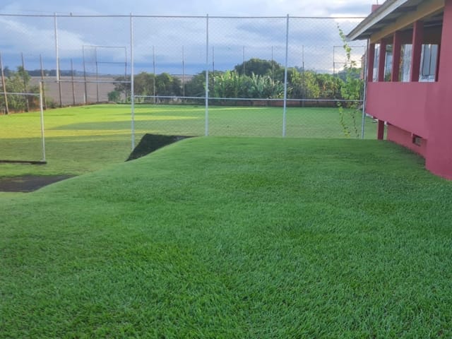 Chácara com 3130m² 2 quartos e 3 banheiros, à venda, no bairro Chácara Santa Maria em Cambé