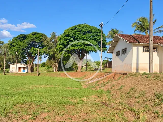 Chácara com 24200m² 2 quartos e 2 banheiros, à venda, no bairro Área Rural de Cianorte em Cianorte