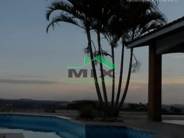 Chácara com 400m² 3 quartos e 6 banheiros, à venda, no bairro Mairinque em Mairinque