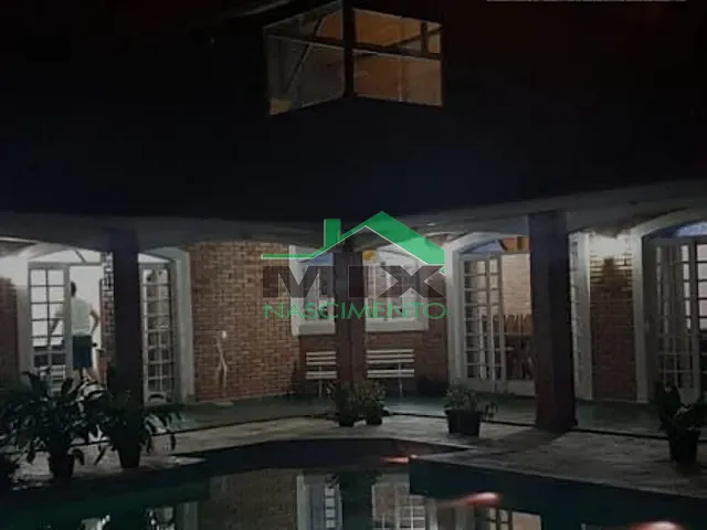 Chácara com 400m² 3 quartos e 6 banheiros, à venda, no bairro Mairinque em Mairinque