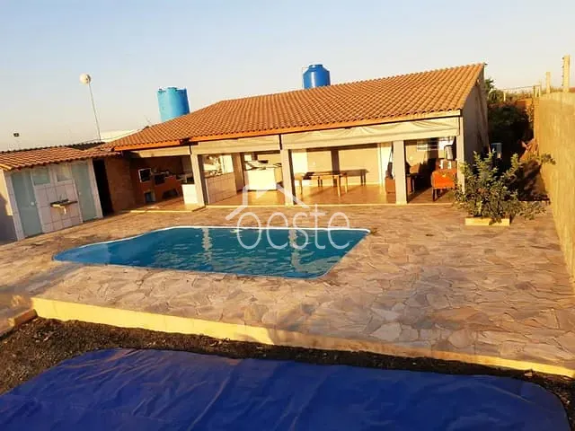 Chácara com 1000m² 2 quartos e 3 banheiros, para alugar, no bairro Vale das Cigarras em Santa Bárbara D'Oeste