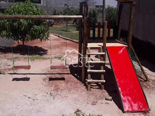 Chácara com 1000m² 2 quartos e 3 banheiros, para alugar, no bairro Vale das Cigarras em Santa Bárbara D'Oeste