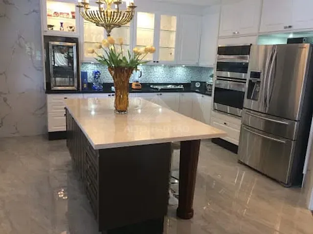 Chácara com 1320m² 3 quartos e 3 banheiros, à venda, no bairro Chácara Recreio Internacional em Suzano