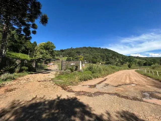 Chácara com 266200m², à venda, no bairro Boqueirão em Guarapuava