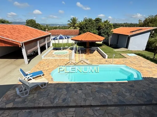 Chácara com 1049m² 2 quartos e 5 banheiros, à venda, no bairro Centro em Ipeúna