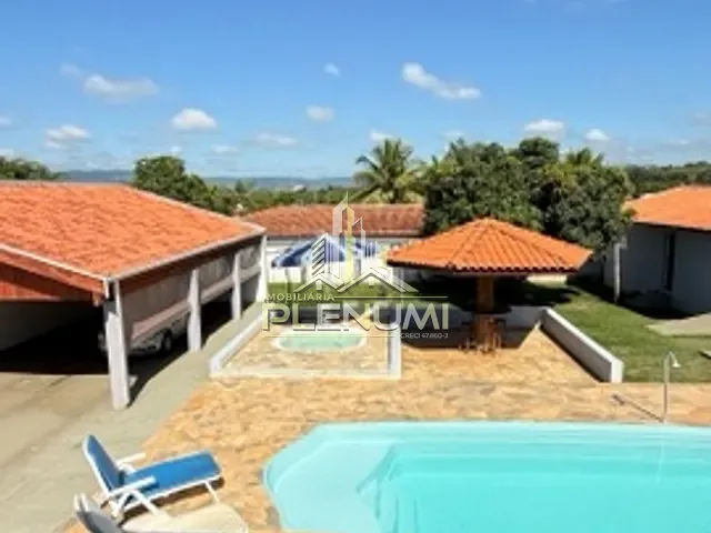 Chácara com 1049m² 2 quartos e 5 banheiros, à venda, no bairro Centro em Ipeúna