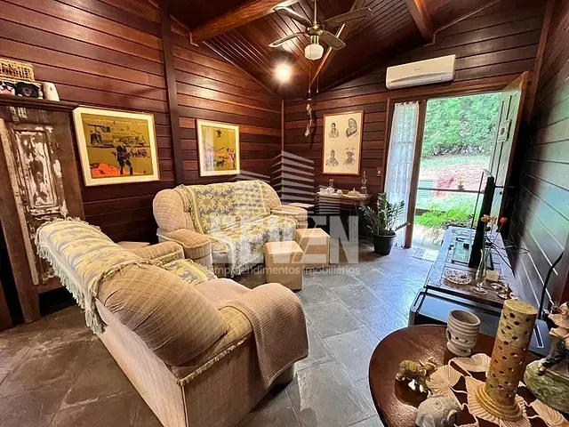 Chácara com 2500m², à venda, no bairro Recanto dos Nobres em Agudos