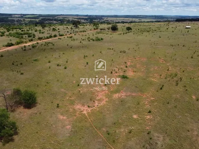 Chácara com 20000m², à venda, no bairro zona rural em Bauru