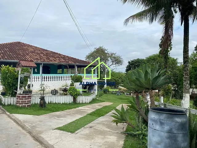 Chácara com 2141m² 3 quartos e 5 banheiros, à venda, no bairro Goiabal em Pindamonhangaba