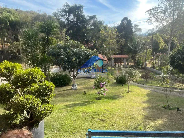 Chácara com 1000m² 2 quartos e 2 banheiros, à venda ou para alugar, no bairro Zona Rural em Santo Antônio do Pinhal