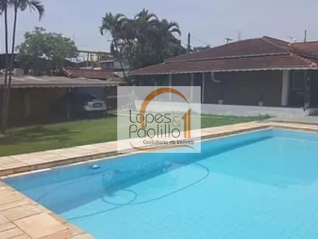 Chácara com 750m² 2 quartos e 3 banheiros, à venda, no bairro Centro em Piracaia