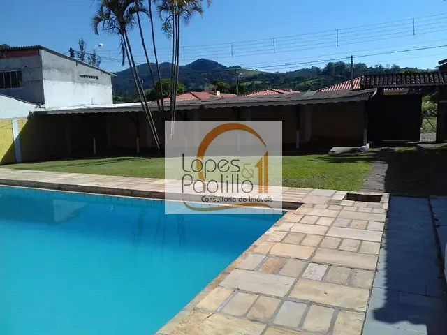 Chácara com 750m² 2 quartos e 3 banheiros, à venda, no bairro Centro em Piracaia