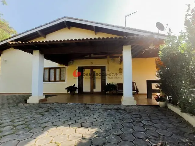 Chácara com 3916m² 4 quartos e 3 banheiros, à venda, no bairro Guaxanduva em Piracaia