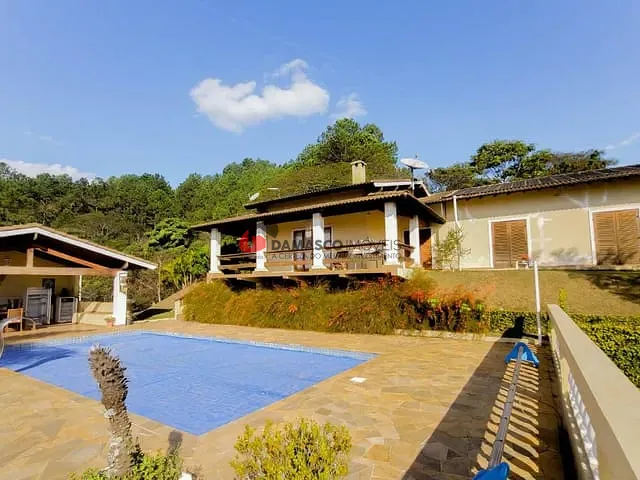 Chácara com 3916m² 4 quartos e 3 banheiros, à venda, no bairro Guaxanduva em Piracaia