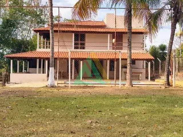 Chácara com 1012m², à venda ou para alugar, no bairro Jardim Magali em Itapira