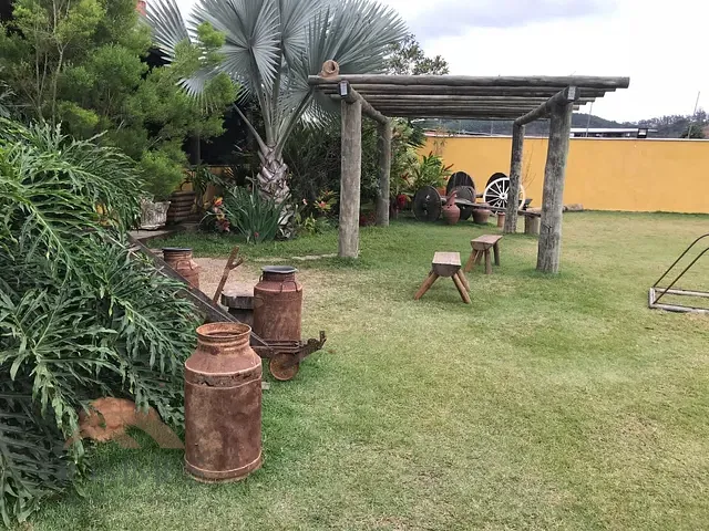 Chácara com 1600m² 8 quartos e 8 banheiros, à venda, no bairro Residencial Porto Seguro em Caratinga