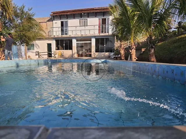 Chácara com 10000m² 5 quartos e 3 banheiros, à venda, no bairro Pedrinha em Guaratinguetá