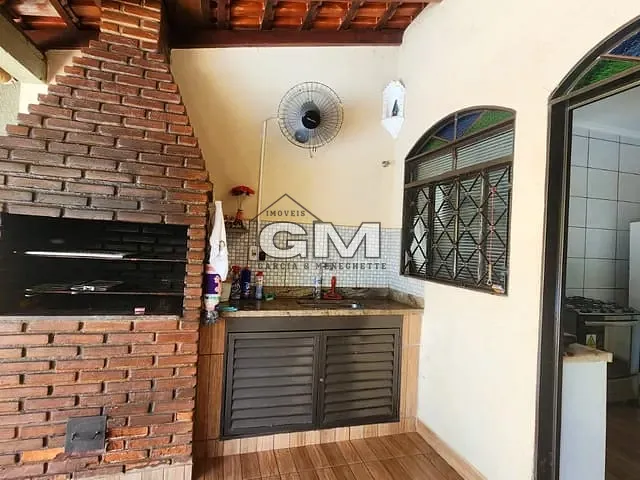 Chácara com 700m² 3 quartos e 2 banheiros, à venda, no bairro Jardim Maria Goretti em Ribeirão Preto