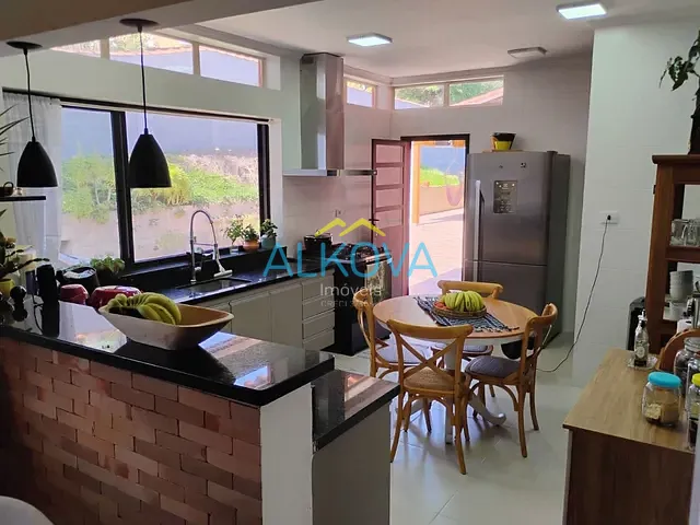 Chácara com 3976m² 4 quartos e 4 banheiros, à venda, no bairro Condomínio Lagoinha em Jacareí