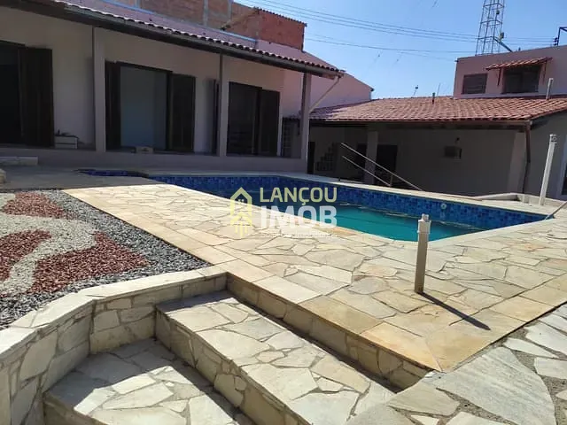 Chácara com 1066m² 4 quartos e 2 banheiros, à venda, no bairro Chácara Companheiros em Jundiaí