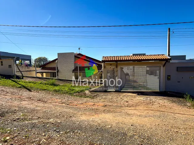 Chácara com 1150m² 3 quartos e 2 banheiros, à venda, no bairro Loteamento de Chácaras de Recreio Jardim Planalto em Itapira