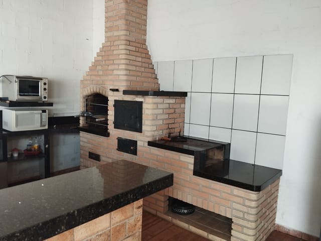 Chácara com 300m² 1 quarto e 1 banheiro, à venda, no bairro Jardim Nova Cambé em Cambé