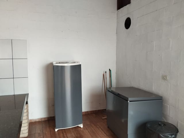 Chácara com 300m² 1 quarto e 1 banheiro, à venda, no bairro Jardim Nova Cambé em Cambé