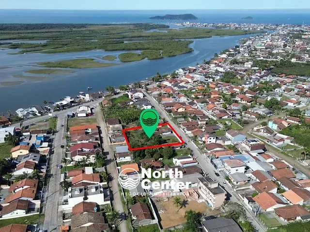 Chácara com 1970m², à venda, no bairro Costeira em Balneário Barra do Sul