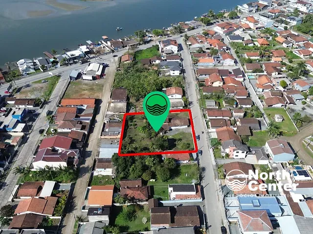 Chácara com 1970m², à venda, no bairro Costeira em Balneário Barra do Sul