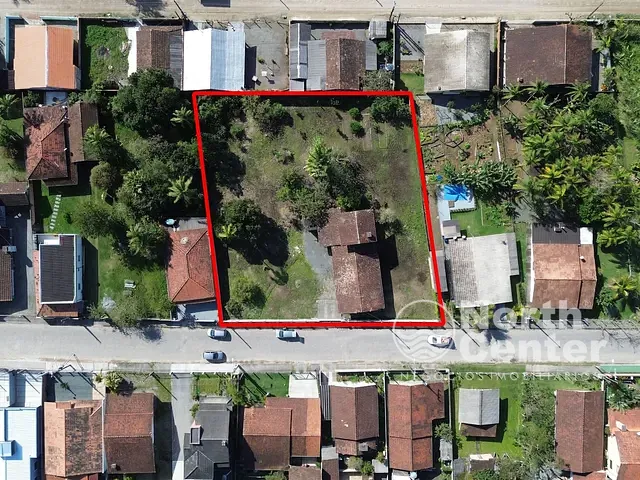 Chácara com 1970m², à venda, no bairro Costeira em Balneário Barra do Sul