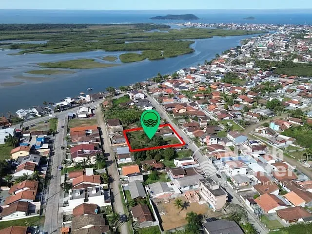 Chácara com 1970m², à venda, no bairro Costeira em Balneário Barra do Sul
