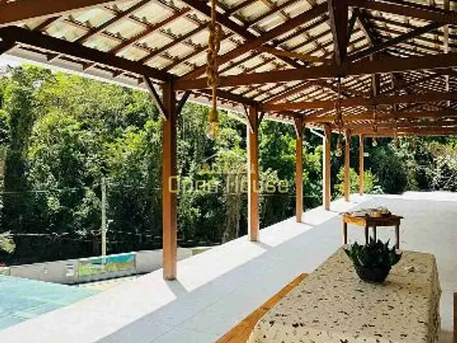 Chácara com 3000m² 3 quartos e 3 banheiros, à venda, no bairro Centro (Dorândia) em Barra do Piraí