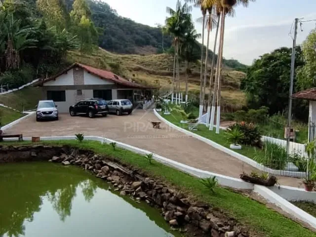 Chácara com 12000m² 3 quartos e 2 banheiros, à venda, no bairro LARANJEIRA DE CALDAS em CALDAS
